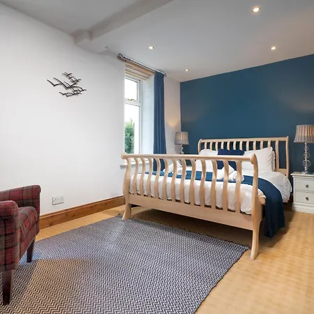 Clare's Near Cartmel - Dog Friendly, Homely, Aga, Log Burners, & Netflix * Holker